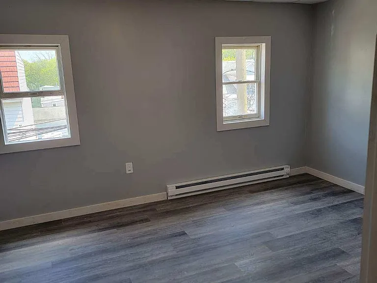 114 Broad St — Photo 9