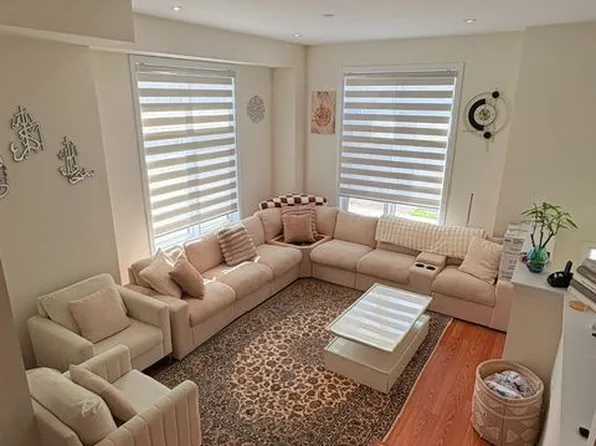 64 Seine Ln E, Richmond Hill, ON L4S 1N7