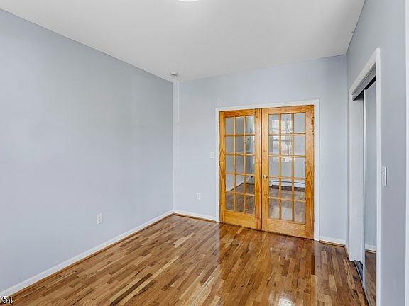 5th image of 590 Hawthorne Ave