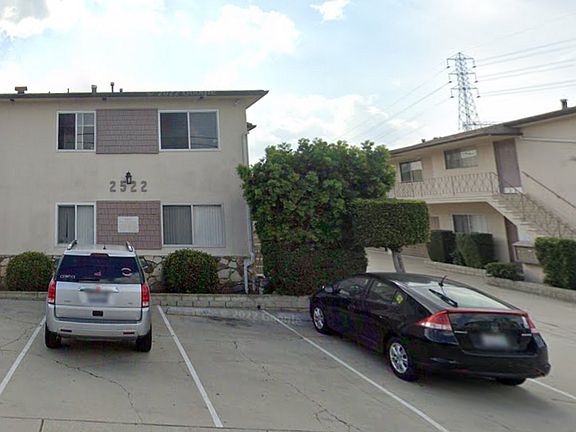4th image of 2520-2522 Mathews Ave #22-B