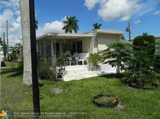 1940 SW 85th Ln, Davie, FL 33324