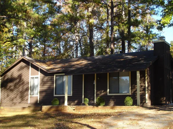 8958 Ashwood Dr, Riverdale, GA 30274