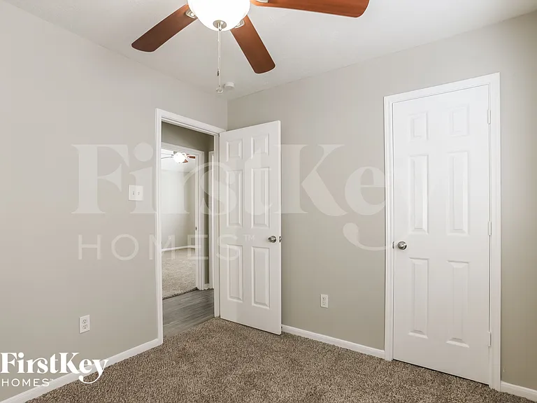 19375 Strathmore Place Ln — Photo 12