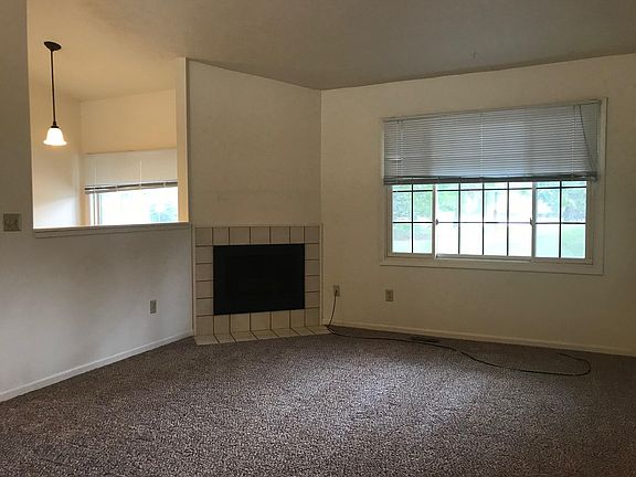 5th image of 2346 Sower Blvd