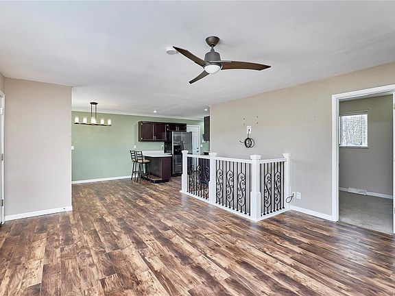 3rd image of 11 Lakota Acres