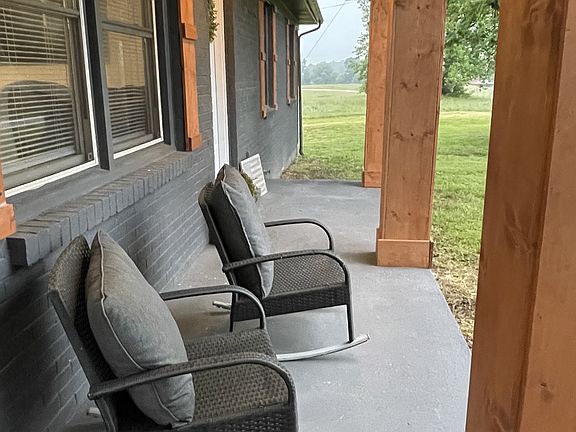 3rd image of 137 Bethany Rd