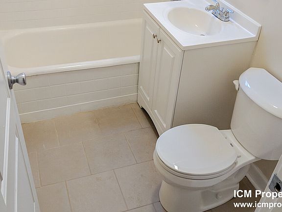 4th image of 520.5 W Cornelia Ave #520-G