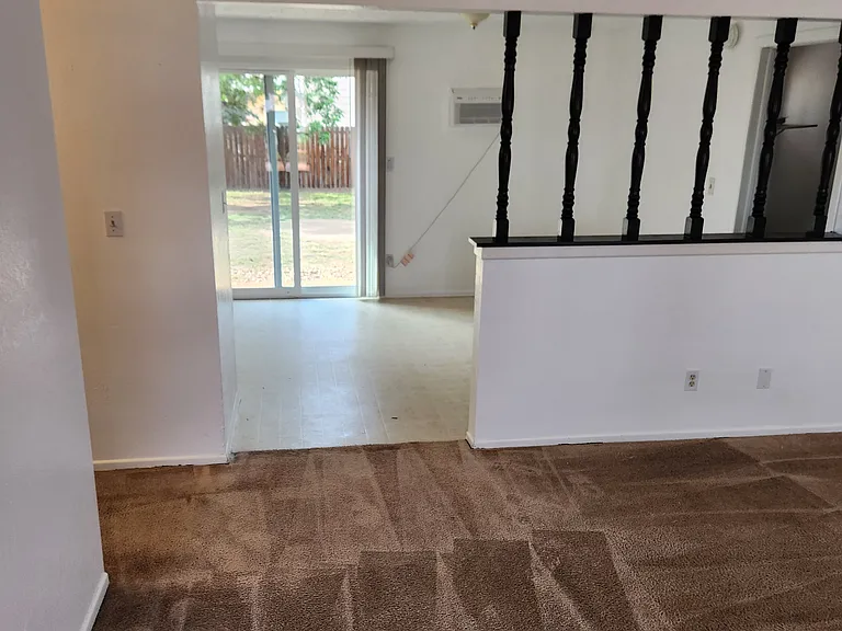 1007 Village Dr — Photo 12