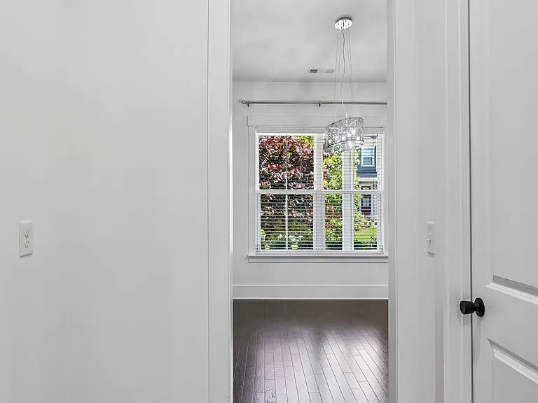 1730 Biscayne Dr — Photo 24