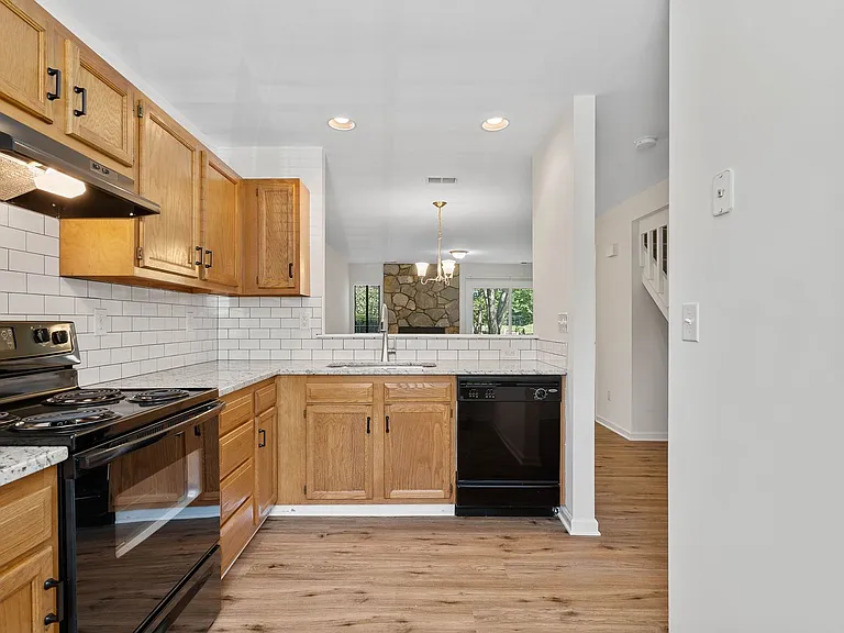 4091 N Course Dr — Photo 6