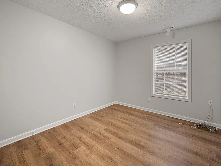 10945 Symington Cir — Photo 27