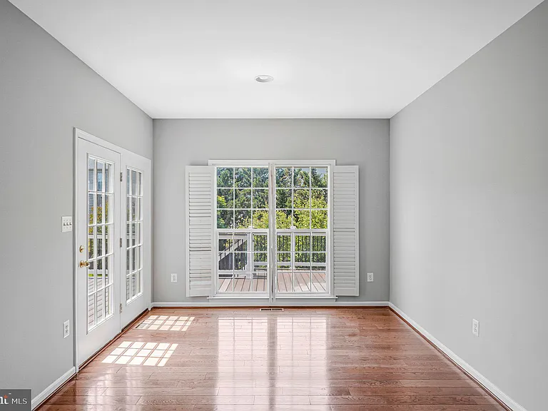 22247 Waterberry Ter — Photo 13