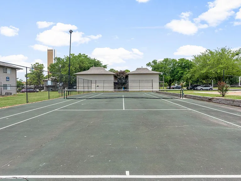 Deerfield Estates - First Months Rent FREE *Select Units Only* — Photo 95