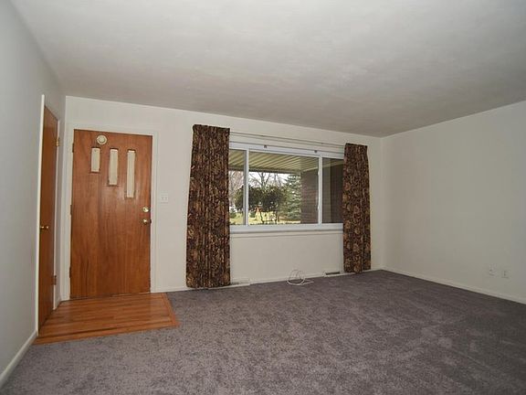 3rd image of 540 Chapel Hill West Dr #0