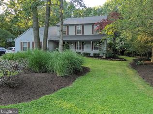 4 Arcadian Dr, Sicklerville, NJ 08081