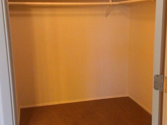 5th image of 1405 Stonewood Ave #101