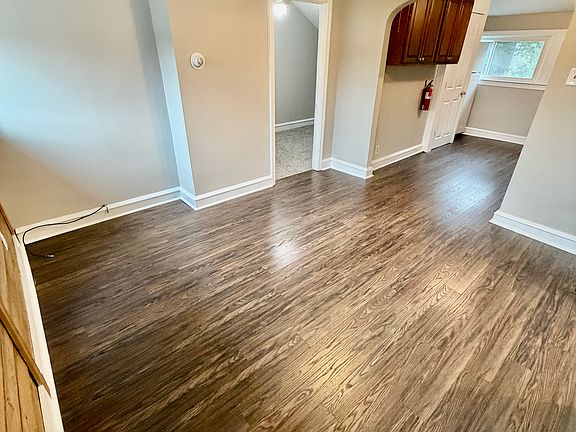 5th image of 203 Linderman Ave Floor 2