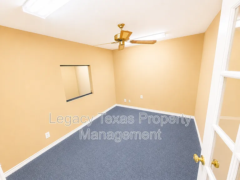 508 N Crowley Rd — Photo 13