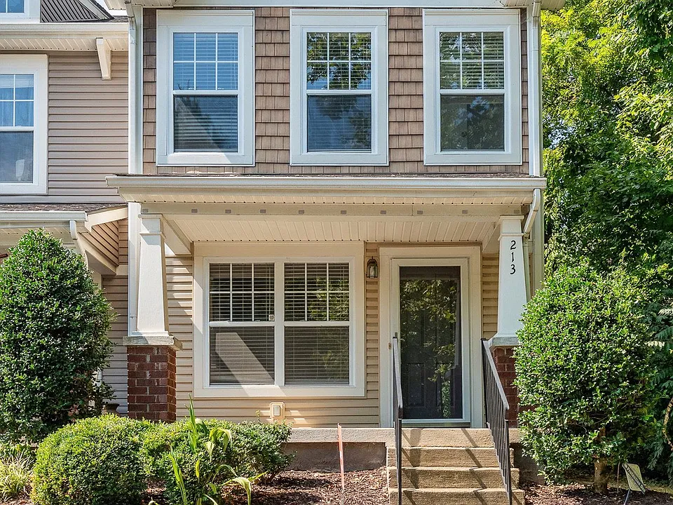 213 Shadow Glen Dr