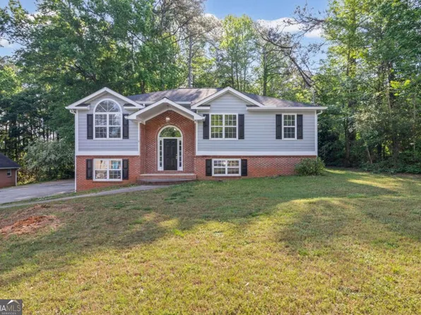 3911 Brianna Dr, Powder Springs, GA 30127