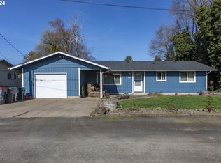 224 1/2 SE 6th St, Dayton, OR 97114