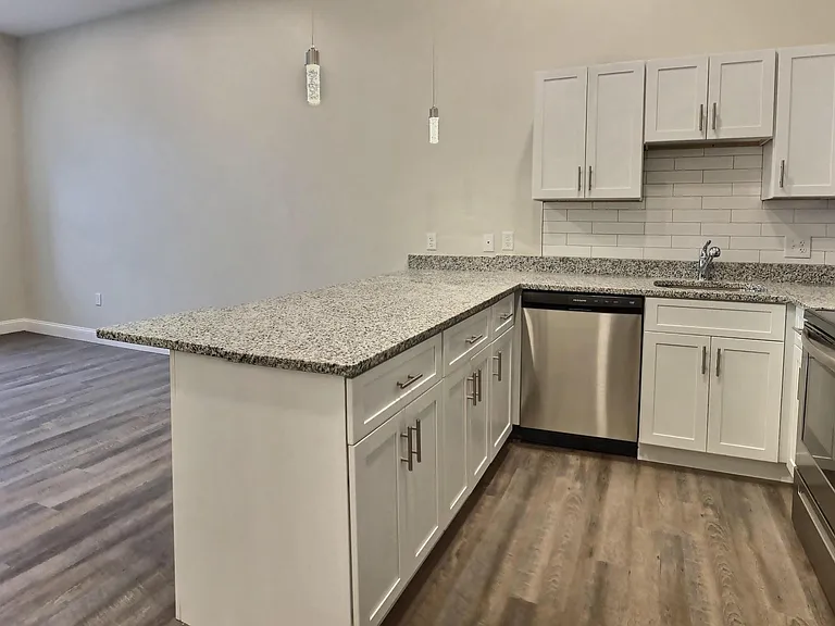 82 Concord St #4C — Photo 7