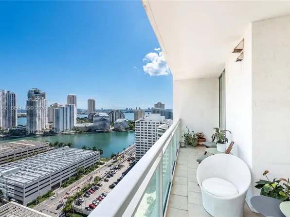950 Brickell Bay Dr, Miami, FL
