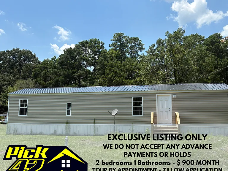 4635 Willow Ln — Photo 1