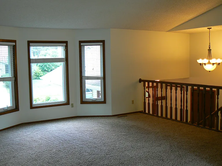 5533 W 131st St — Photo 3