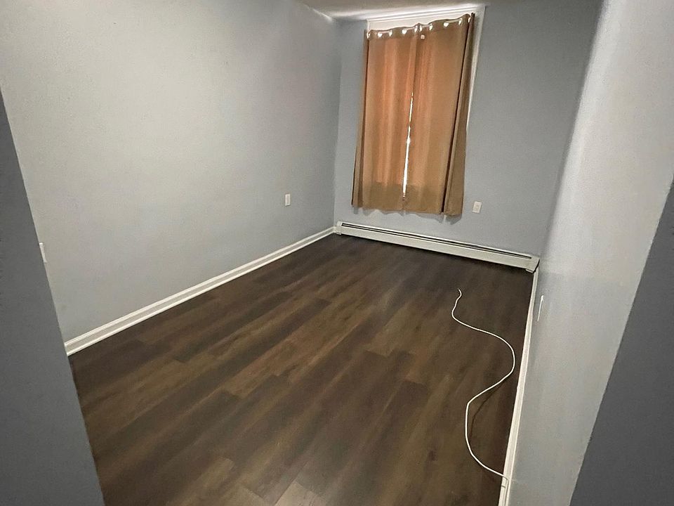 1st image of 69 Lake St #1