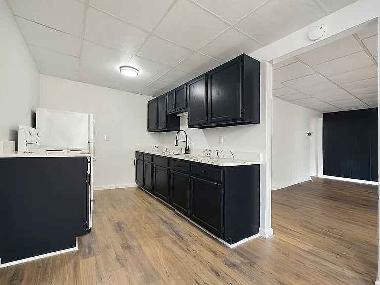 226 W 9th Ave #4 — Photo 4