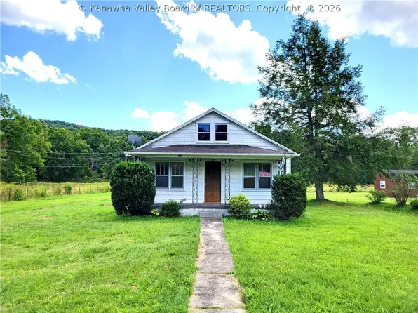 17631 N State Route 20, Meadow Bridge, WV 25976