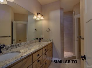 362 S Cottonwood St, Sisters, OR 97759