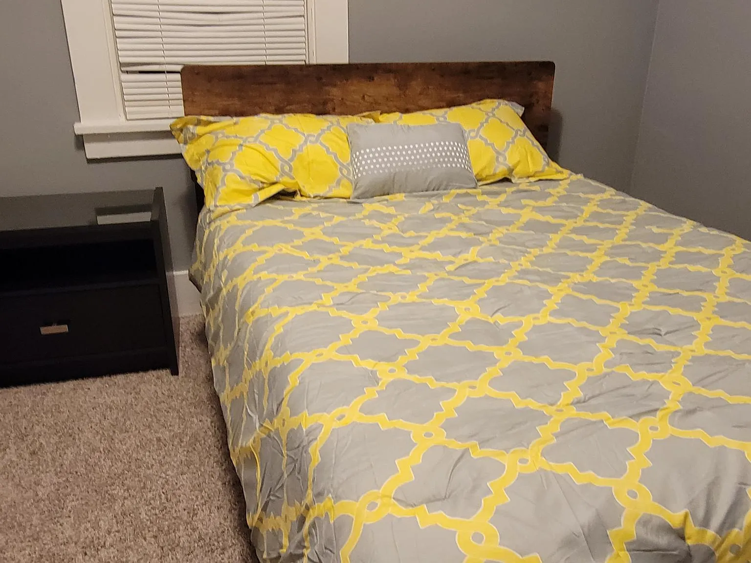 3 bed, $1,025 — Photo 2