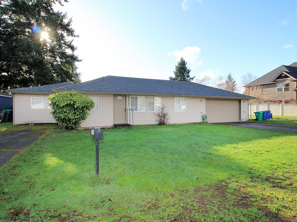 1st image of 11318 NE Siskiyou St
