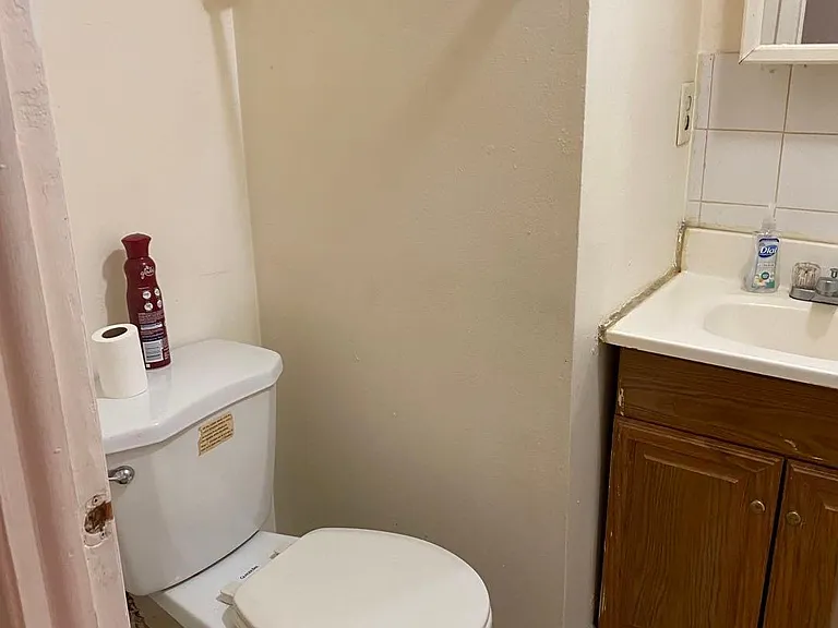 254 S 10th St #2F — Photo 9
