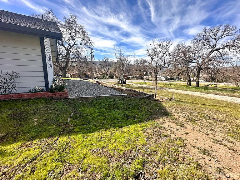 28301 Bear Valley Rd — Photo 18