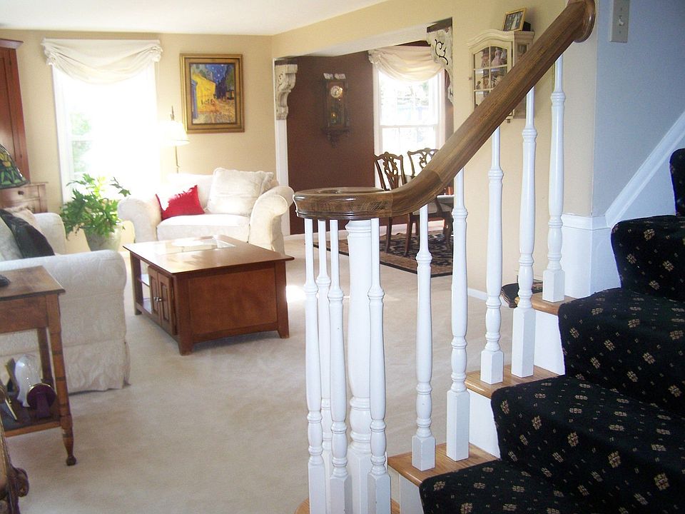 1st image of 28466 Spruce Dr