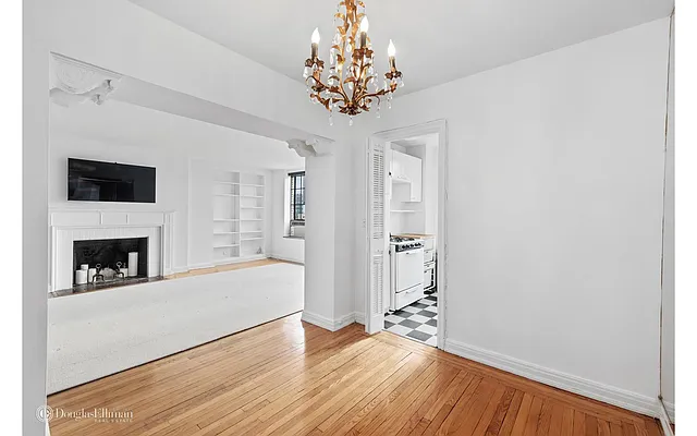 Rented by Douglas Elliman | media 19