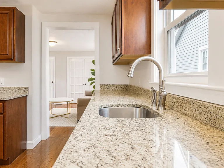 7 Park St #B — Photo 13