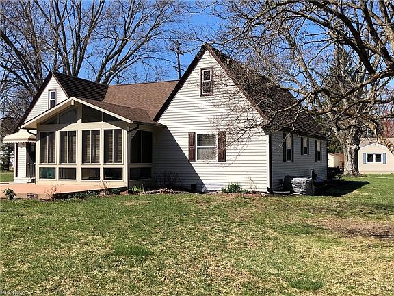 4th image of 87 Centennial St