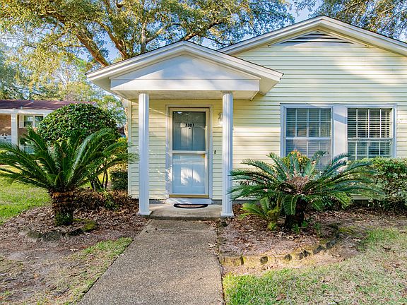 3rd image of 3307 Kingswood Ct #6-A