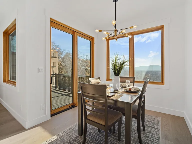 603 N Darwin St — Photo 13