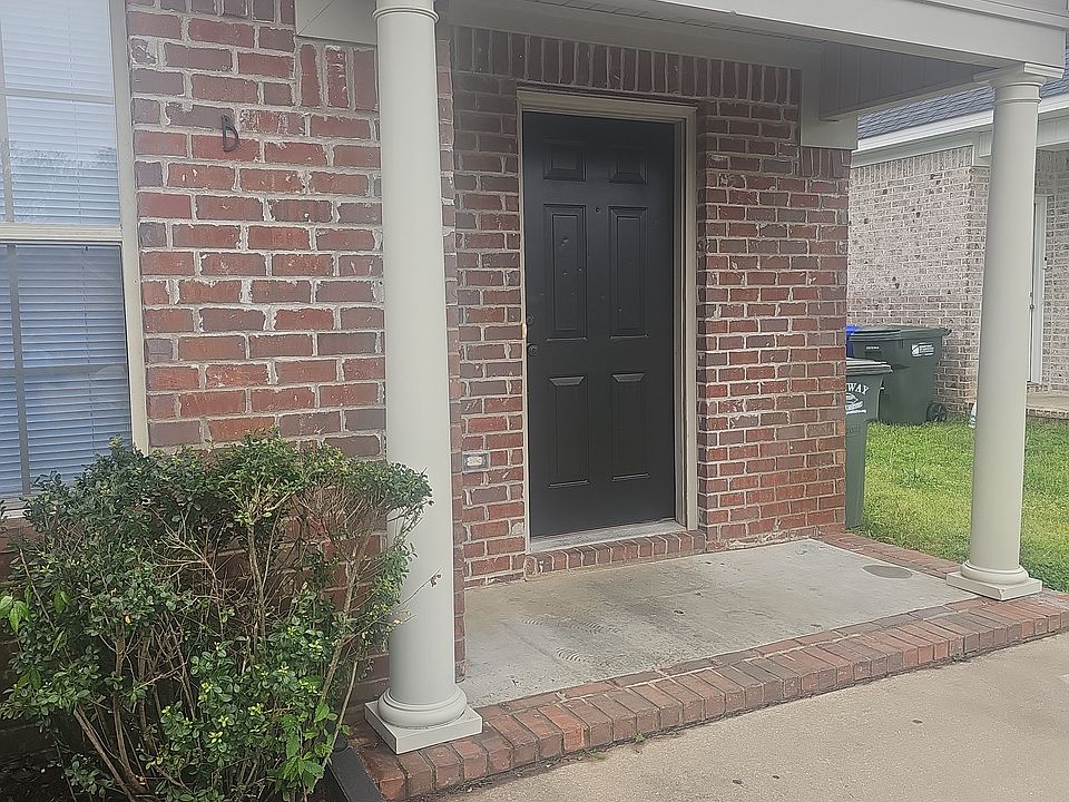 1st image of 2215 Rosemary Dr #X
