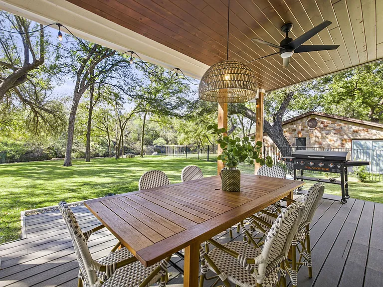 Pecan Creek Dr — Photo 16