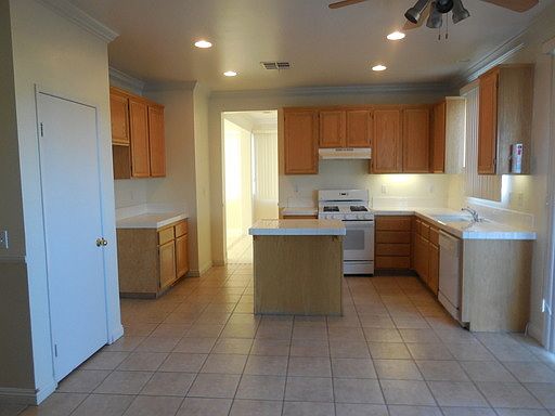 5th image of 1249 W Avenue H6