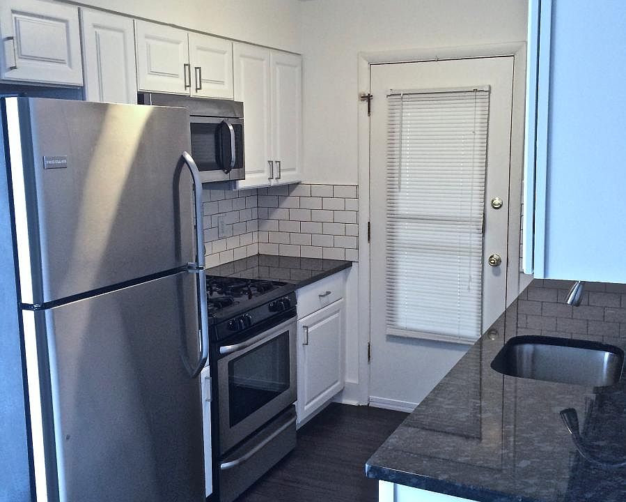 1st image of 4 Heartwoods Ct APT D