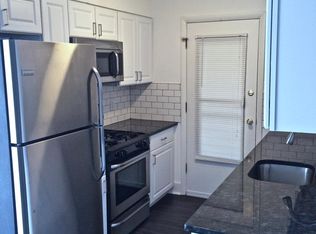 4 Heartwoods Ct APT D, Saint Louis, MO 63132