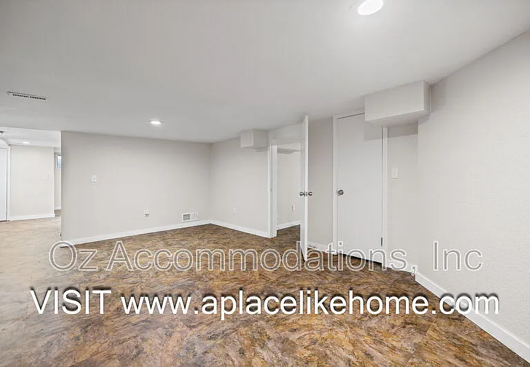 13909 Falkirk Cir — Photo 29