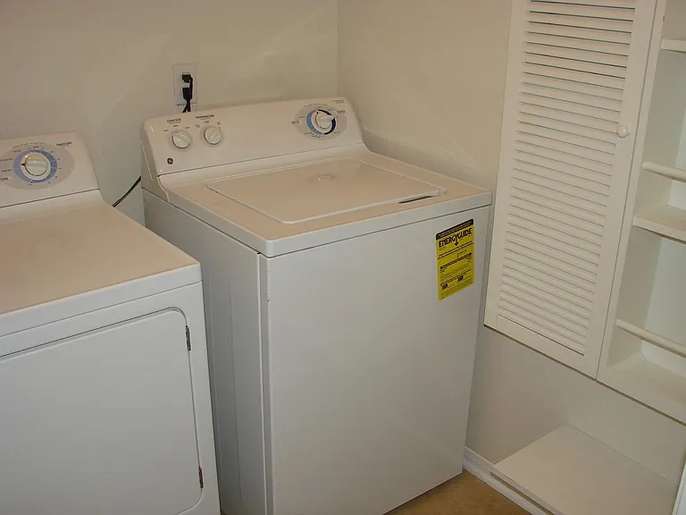 2910 Blue Dawn Dr — Photo 32